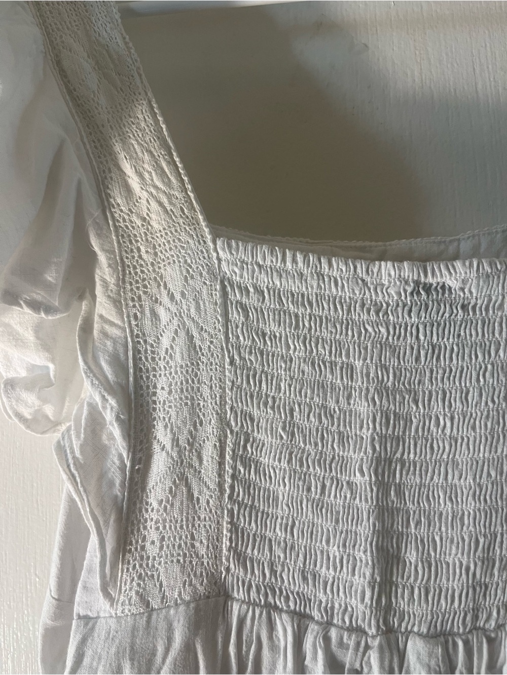 White Ruffle-Sleeve Midi Dress 🕊️ - Picture 5 of 5